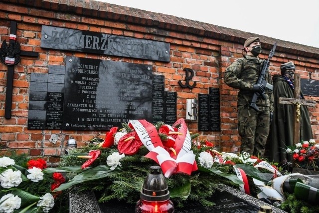 Główne uroczystości związane z Narodowym Dniem Pamięci Żołnierzy Wyklętych odbędą się na cmentarzu przy przy. Kcyńskiej, w Bydgoszczy.