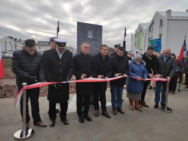 Pogórze. Uroczyste odsłonięcie pomnika upamiętniającego Obrońców Polskiego Wybrzeża. 10.01.2023 r.