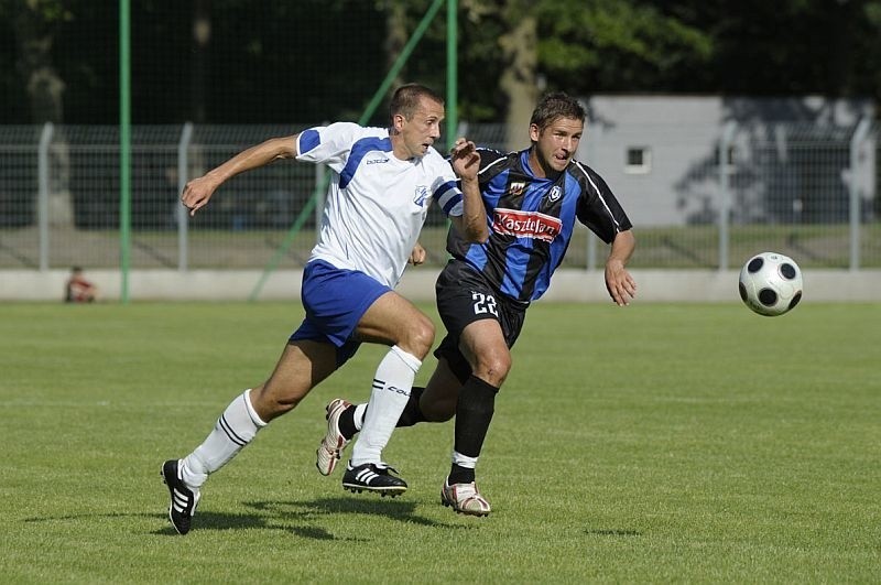 MKS Kluczbork wygral 2-1 z Zawiszą Bydgoszcz.
