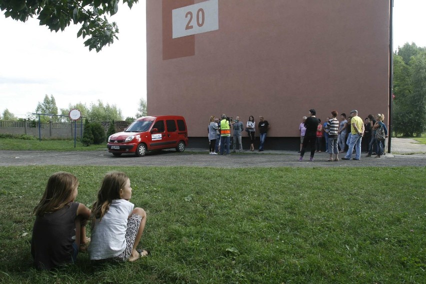 46 osób, w tym małe dzieci, od miesiąca nielegalnie zajmują...