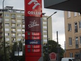 PKN Orlen wprowadza wakacyjną promocję i obniża ceny paliw. O ile na litrze?  Jak to działa?