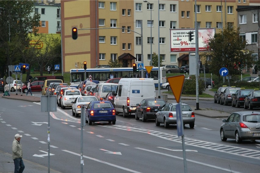 Gdynia chce faworyzować transport zbiorowy i przedłuża buspas na Witominie. Do kiedy prace? Co to oznacza dla mieszkańców?