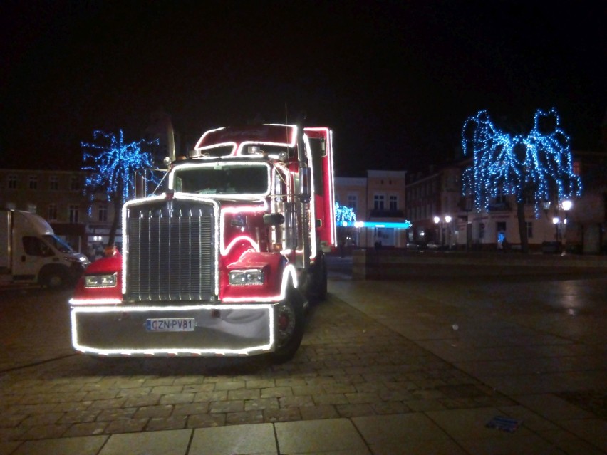 Czytelnicy czekali na trucka Coca-Coli długo przed jego...