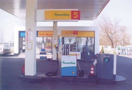 Stacja paliwowa Shell z nowym dystrybutorem Shell PowerGas