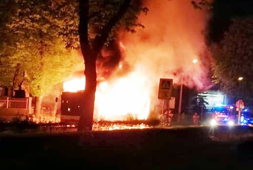 Nocny pożar autobusu w Bytomiu...