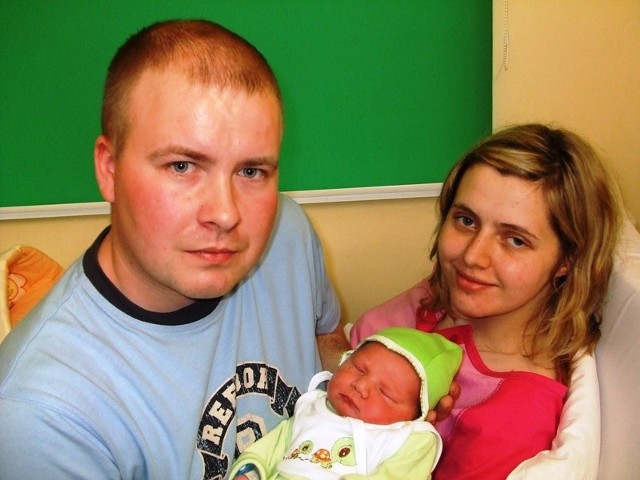 Szymon Fydrych urodził się w czwartek, 22 kwietnia. Ważył 3650 g i mierzył 55 cm. Jest pierwszym dzieckiem Edyty i Jarosława z Prostymi