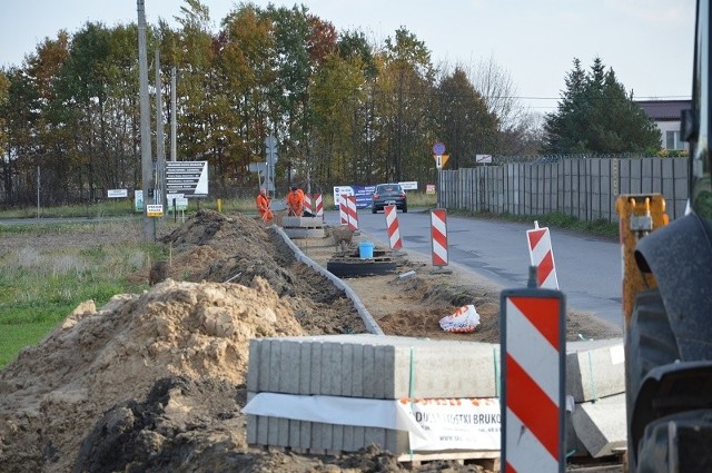 Od kilku dni trwają prace na ulicy Porannej w Jedlni-Letnisku.