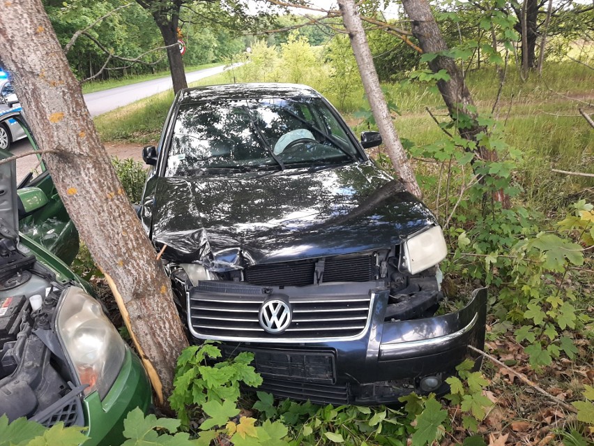 Wypadek na trasie Stale - Żupawa. Jedna osoba została ranna i trafiła do szpitala (ZDJĘCIA)