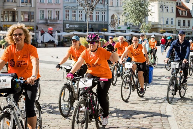 W pierwszą niedzielę września miłośnicy dwóch kółek wystartowali ze Starego Rynku do Ostromecka.