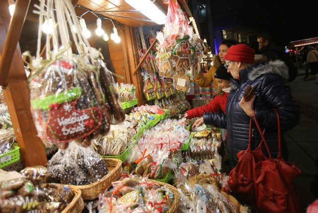 Jarmarki Bożonarodzeniowe w Katowicach co roku przyciągają tysiące mieszkańców