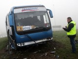 Kierowca autobusem wjechał na rondo w Grębowie - jechał za szybko? Usłyszał prokuratorskie zarzuty