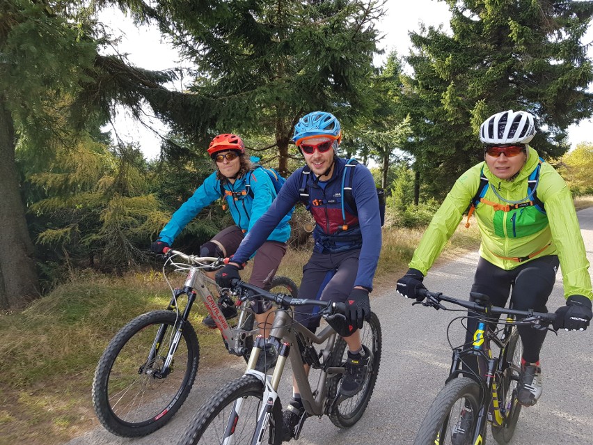 Turystyka rowerowa to coraz bardziej popularna forma spędzania wolnego czasu. 2020 to rok turystyki rowerowej na Dolnym Śląsku
