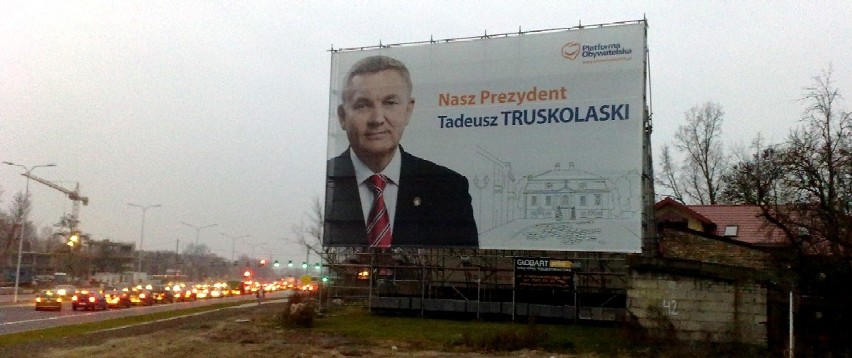 Rafał K. został zatrzymany w nocy przed plakatem wyborczym,...