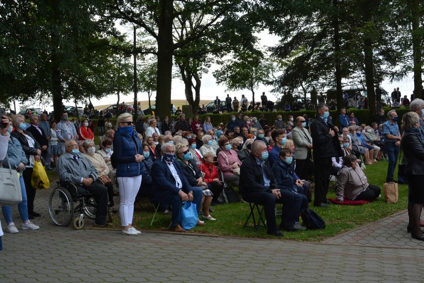 Tłumy na odpuście w Piasecznie 13.09.2020. Do Sanktuarium Matki Bożej Królowej Pomorza i Matki Jedności przybyły tysiące pielgrzymów!