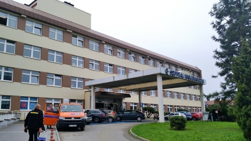 Szpital Wojewódzki w Bielsku-Białej wprowadza ograniczenia...