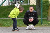 Mistrz futbolowego freestyle uczy dzieci z Gdyni niesamowitych tricków z piłką! 