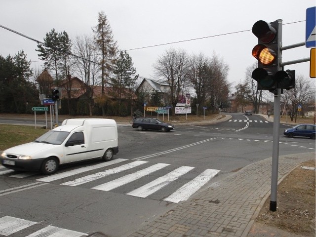 Nowe światła pozwolą na bezpieczne włączanie się do ruchu z ulic podporządkowanych kierowcom jadącym w kierunku Chmielnika albo do centrum Rzeszowa.