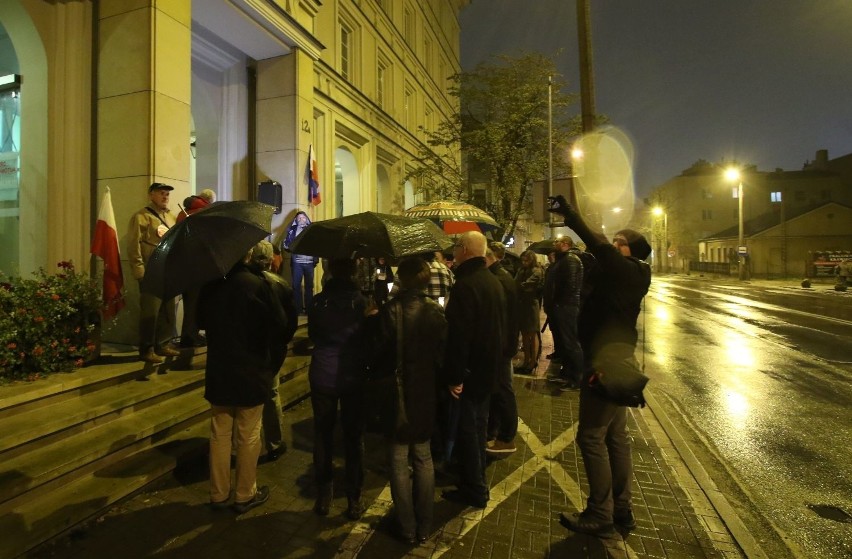 Kolejny protest przed sądem w Kielcach (ZDJĘCIA)