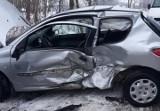 Wypadek na DW670. Na trasie Dąbrowa Białostocka - Suchowola zderzyły się dwa pojazdy. Kobieta w ciąży trafiła do szpitala [ZDJĘCIA]