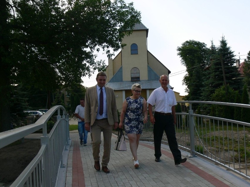 Mieszkańcy osiedla Sobów w Tarnobrzegu doczekali się przebudowy kładki na Mokrzyszówce