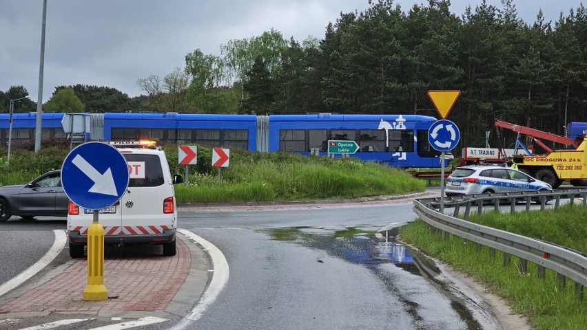 Zablokowane przez...tramwaj rondo w Cedzynie koło Kielc