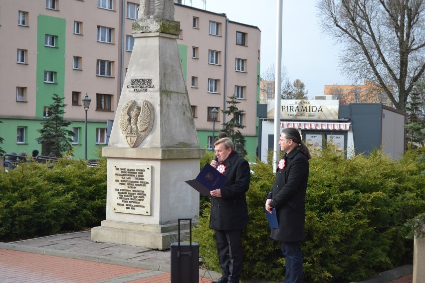 Uroczystości z okazji 11 Listopada w Dąbrowie...