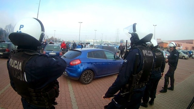 Ustawka w Przyszowicach. Policja udaremniła napad na kibiców Piasta Gliwice. Gorąco było również w Mikołowie i Orzeszu