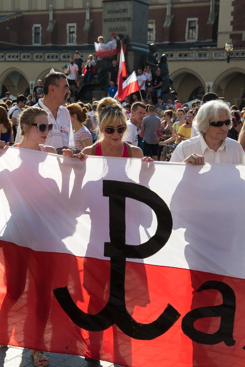 Krakowianie pamiętali o Powstaniu Warszawskim