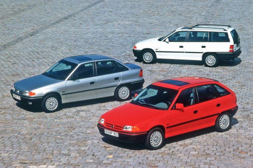 Rok 1991, w którym Opel Astra F miał światową premierę, był...