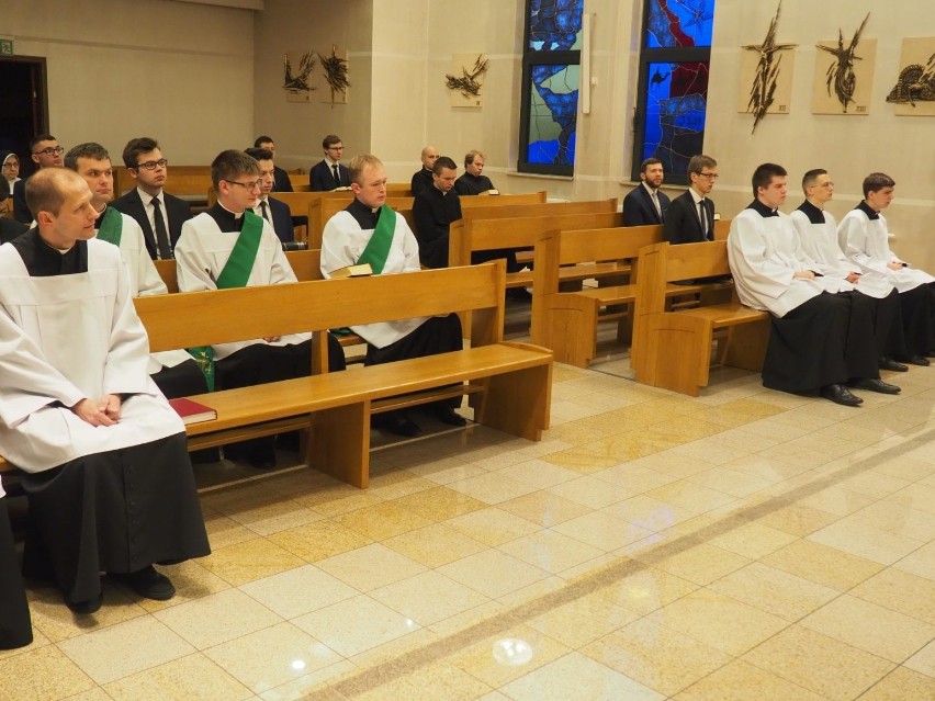 6 diakonów rzeszowskiego seminarium otrzymało skierowanie na praktykę duszpasterską [ZDJĘCIA]