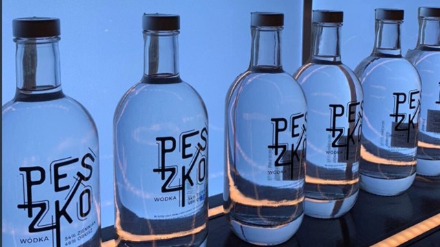 Już można napić się wódki "Peszko"! Gdzie znajduje się lokal Sławomira  Peszki? | Gol24