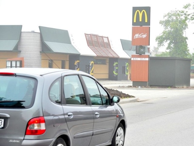 Prace przy tarnobrzeskiej restauracji McDonald&#8217;s jeszcze nie dobiegły do końca.