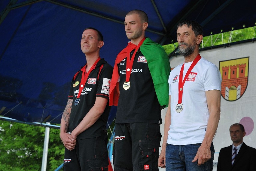 Henryk Synoracki (z prawej) ma szansę stanąć na podium...