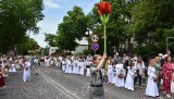 Uroczystość Bożego Ciała w Chełmie. Tysiące wiernych w procesji przeszło ulicami miasta. Zobacz zdjęcia