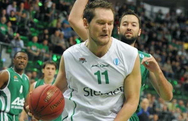 Adam Łapeta ze Stelmetu Zielona Góra to piąty blokujący ekstraklasy - średnio 1,25 "czapy" na mecz