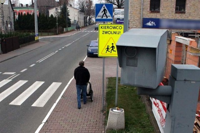 Maszty stanęły na koszt gminy. Ale po tym, jak zmieniły się przepisy, przestały być wykorzystywane.