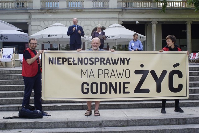 Protest osób niepełnosprawnych