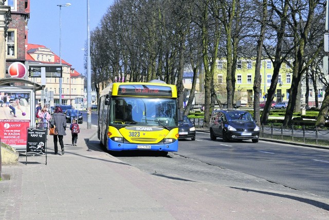 Próba na ul. Sienkiewicza: ma to być pierwsza z likwidowanych zatok autobusowych w Słupsku