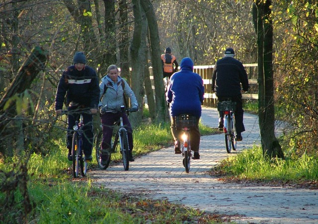 Ścieżka rowerowa przez ekopark do Podczela.