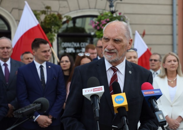 Antoni Macierewicz przedstawił kandydatów do Sejmu z okręgu nr 10.