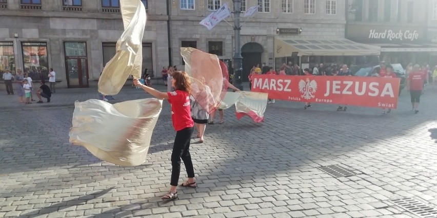 Marsz dla Jezusa w centrum Wrocławia. "Chcemy pokazać, że Jezus jest realny"
