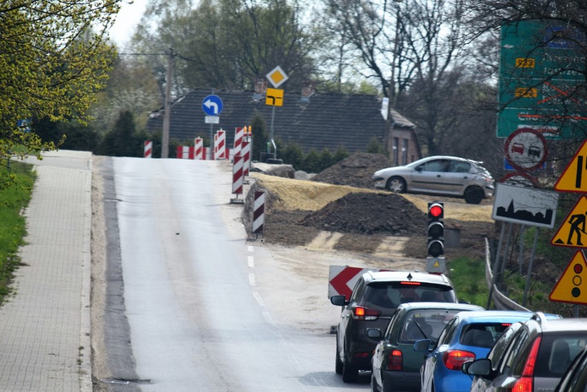 Trwa remont drogi wojewódzkiej nr 933 pomiędzy Wodzisławiem...