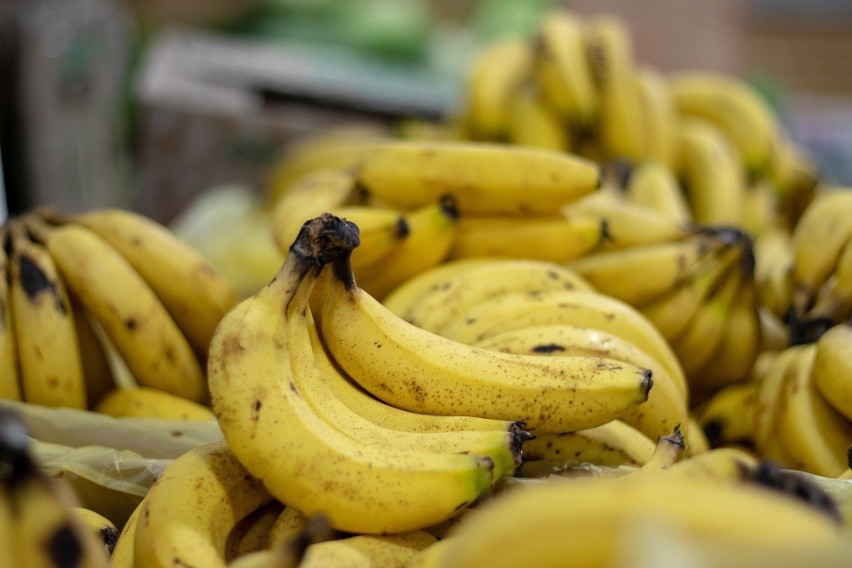 Pozytywne skutki jedzenie bananów...