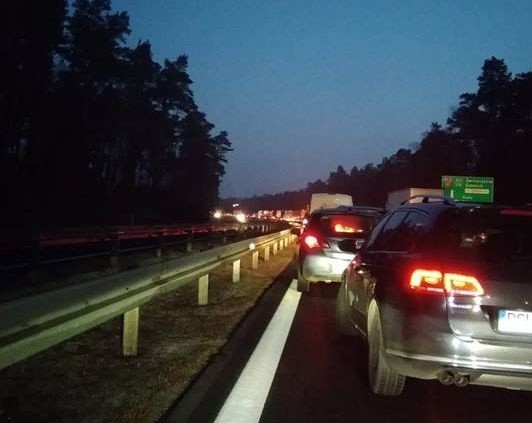 Wypadek na S3. Karambol 11 aut przy zjeździe na Goleniów                                                                                    