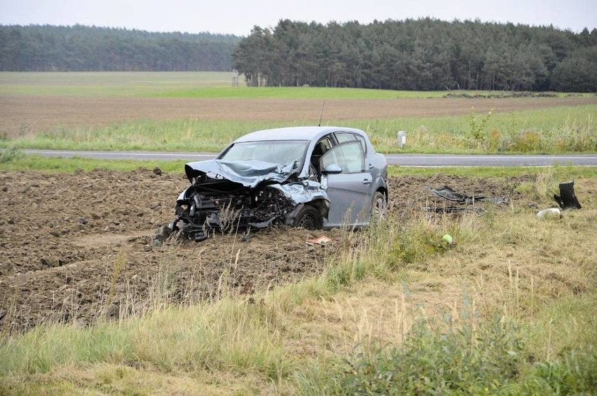 Tragiczny wypadek. 71-letni kierowca wymusił pierwszeństwo