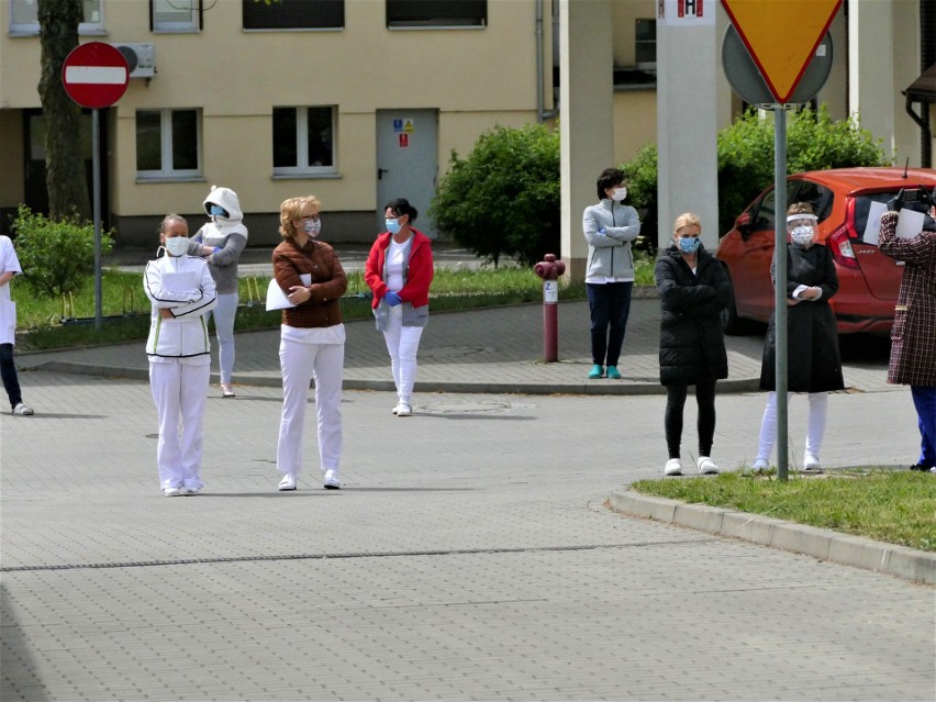 Piłkarze Gwardii przekazali maseczki szpitalowi w Koszalinie [ZDJĘCIA]