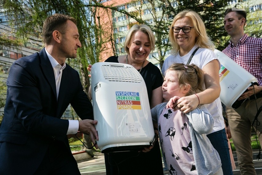 Jak Sławomir Nitras walczy ze smogiem w Szczecinie? Zbiera pieniądze na oczyszczacze powietrza do przedszkoli 