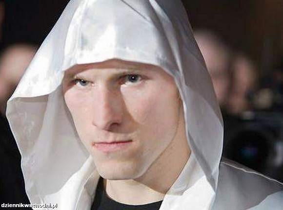 Krzysztof "Diablo" Włodarczyk pokonał Jasona Robinsona i dzięki temu obronił tytuł mistrza świata WBC