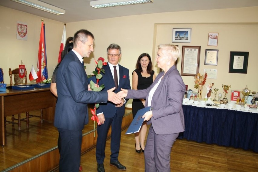 Nagrody od starosty otrzymali pedagodzy ze szkół w Chełmnie:...