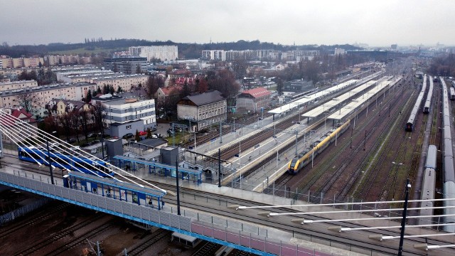 Na stacji Kraków Płaszów trwają ostatnie przygotowania do otwarcia peronu numer 2.